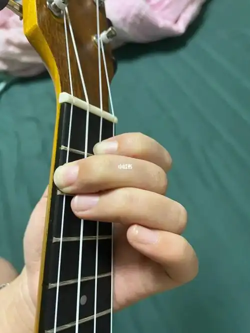 【尤克里里】f和弦的未解之谜