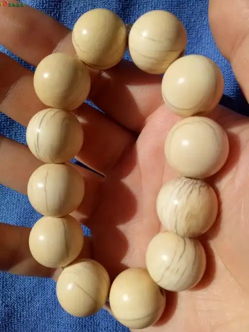 03清代老牙大珠钏