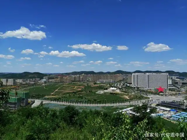 陕西延安新区,削山填沟,挖了几十个山头,总土方量近10亿立方米