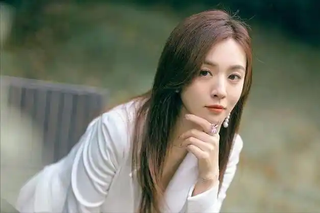 知名演员王晓晨发文未来我们天堂再相见评论区沦陷了