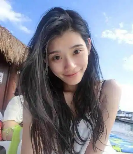 奚梦瑶17岁旧照被扒无滤镜无ps终于知道何猷君的好眼光