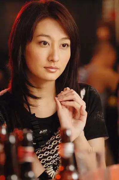 《野鸽子》董维嘉演绎都市拜金女