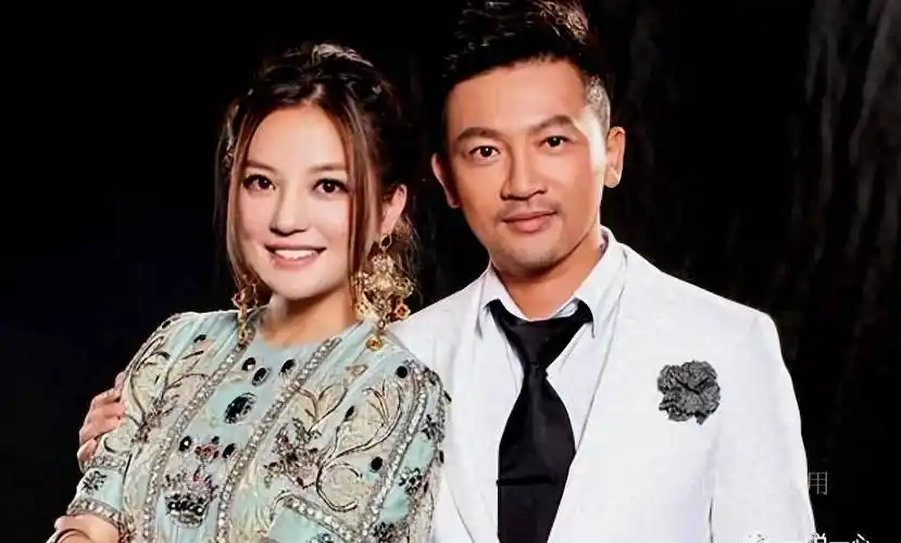 骗了我们10年,原来她是苏有朋的"老婆",难怪大红大紫_amy_生活_事业