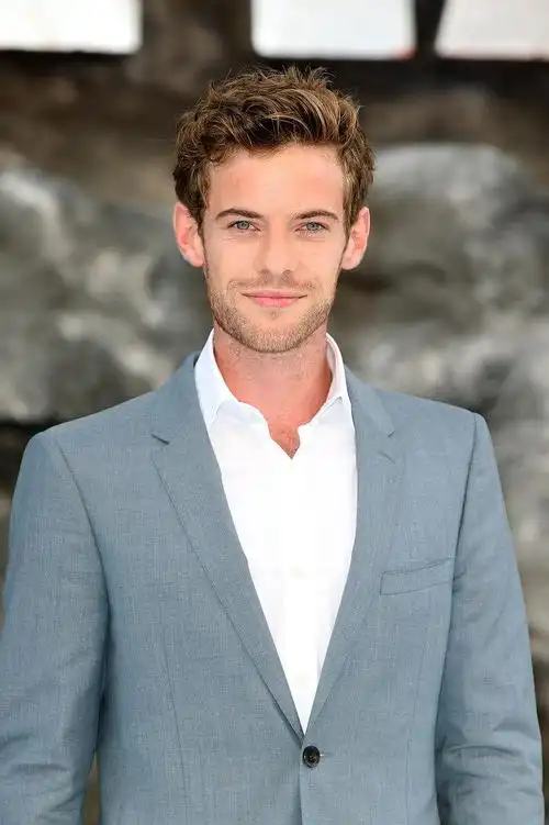 哈里·崔德威 harry treadaway的图片