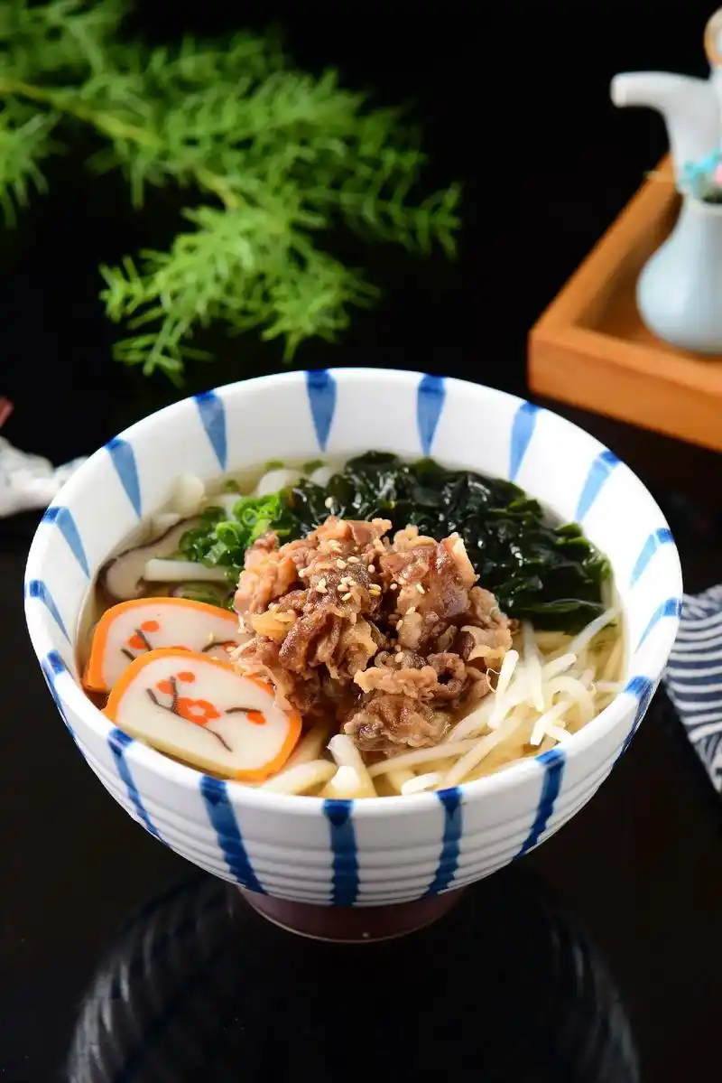 日式乌冬面拍摄分享#美食摄影 #菜单设计 #餐饮品牌设计 # - 抖音