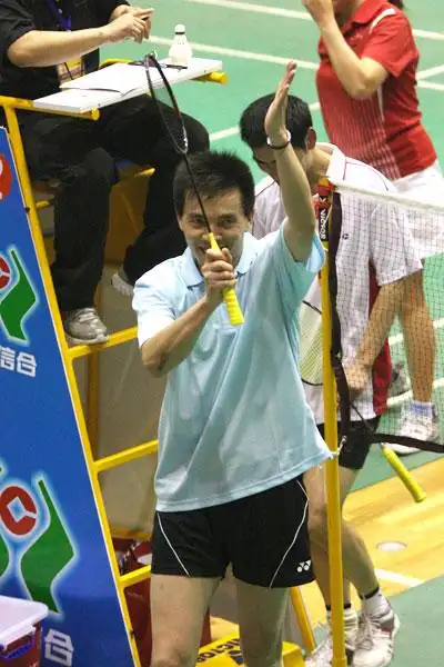 全国羽球赛冯国强夺冠 崇拜前辈时下队员缺风度