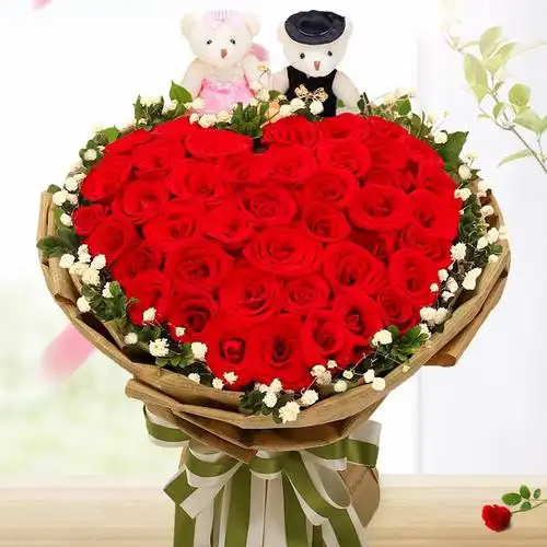 爱的诺言52朵红玫瑰心形花束