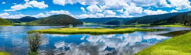 香格里拉,地处云南省西北部,青藏高原横断山区腹地,原名中甸