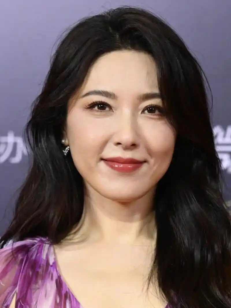 刘敏涛(1976),曾黎(1976),殷桃(1979),张萌(1981),郁可唯(1983)