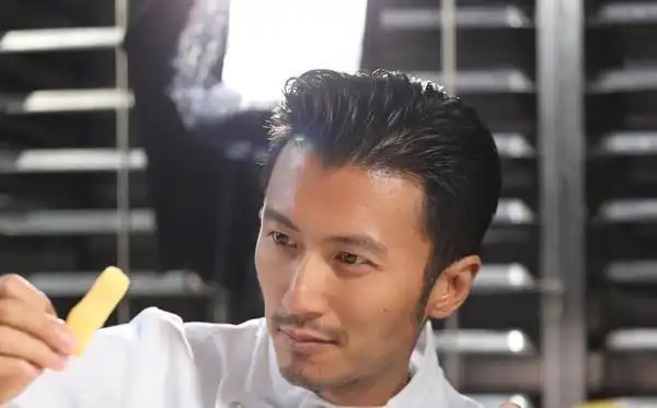 谢霆锋带张钧甯做足疗养生,没有美颜滤镜的二人颜值依旧抗打