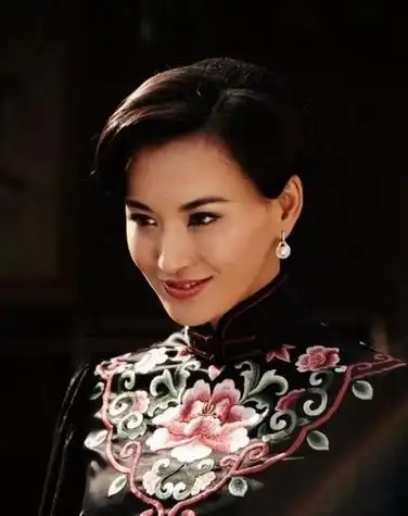 问题一,青春烈火余夏是谁演的扮演者莫小棋个人资料介绍