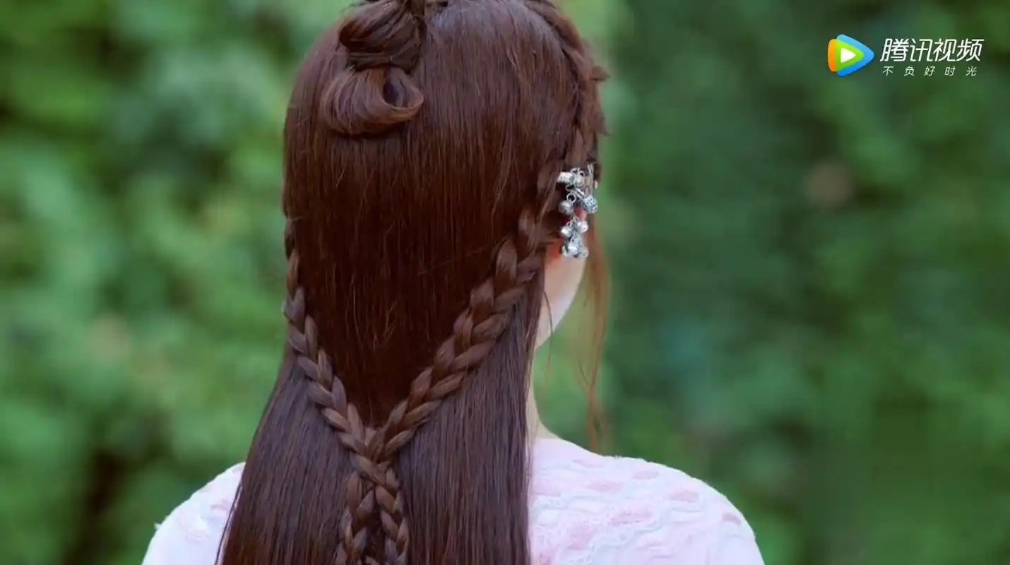 5位古装美女的背影,惟愿谁的回眸一笑?我选曼陀,你呢?