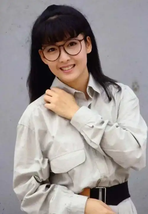 最清纯的50岁女人,永远的玉女掌门人周慧敏