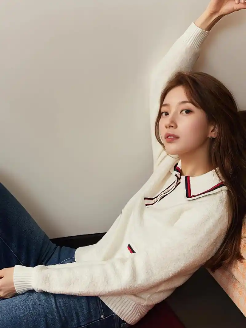 裴秀智 秀智ins更新(guess 2023 ) ———今日学穿搭