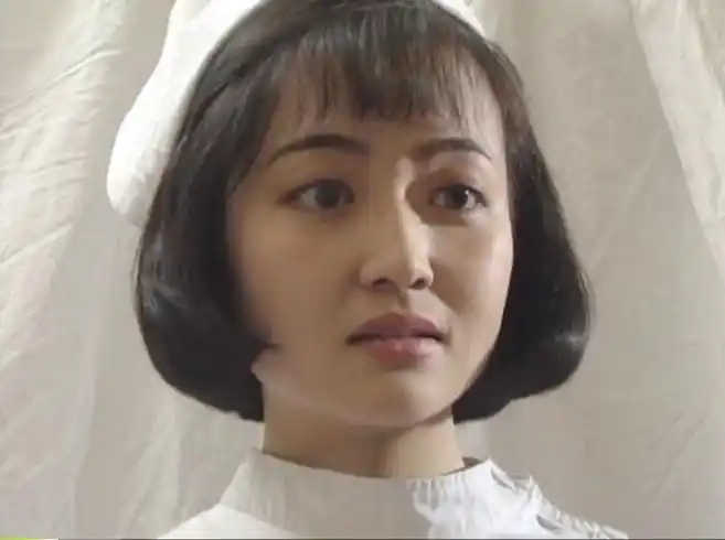 高尔夫,游泳,滑雪等样样精通,全能演员原华散发成熟女性魅力