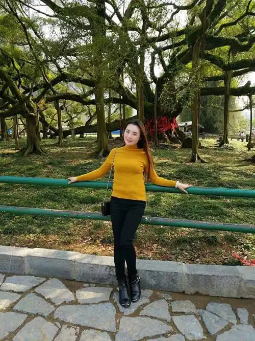 28岁未婚女征婚照片(id:105107396)_湖南张家界征婚交友_珍爱网