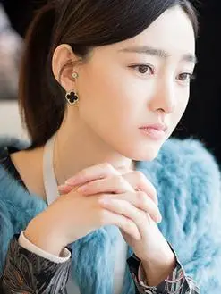 苏芒(王丽坤饰演)