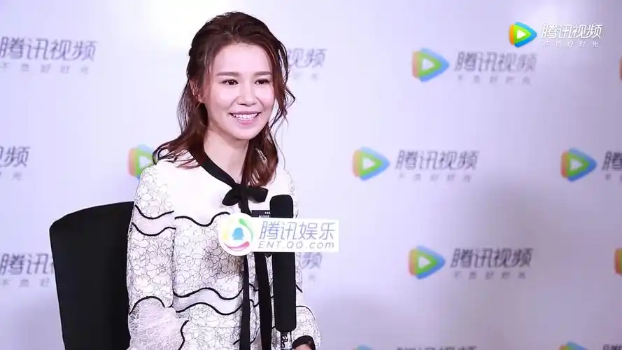 【使徒行者2】黄翠如专访:阿梅不笨很可爱 三角恋奇怪又好看