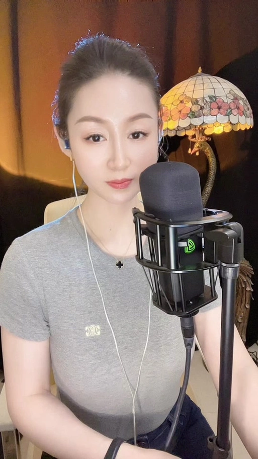 福妞妞个人简介资料_琥珀妞妞 个人资料_郭佑华(妞妞) - 抖音