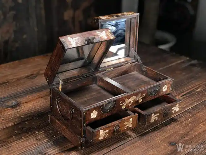 花梨木镶嵌贝壳花鸟双开多宝盒首饰盒