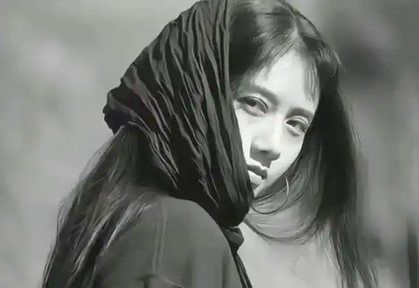 梦想和激情的年代,一个名叫杨丽萍的年轻女子,以其独特的舞蹈天赋和