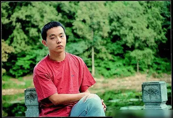 让歌后王菲痴迷,被称为"窦仙"不是没原因|黑豹乐队|周杰伦_网易订阅