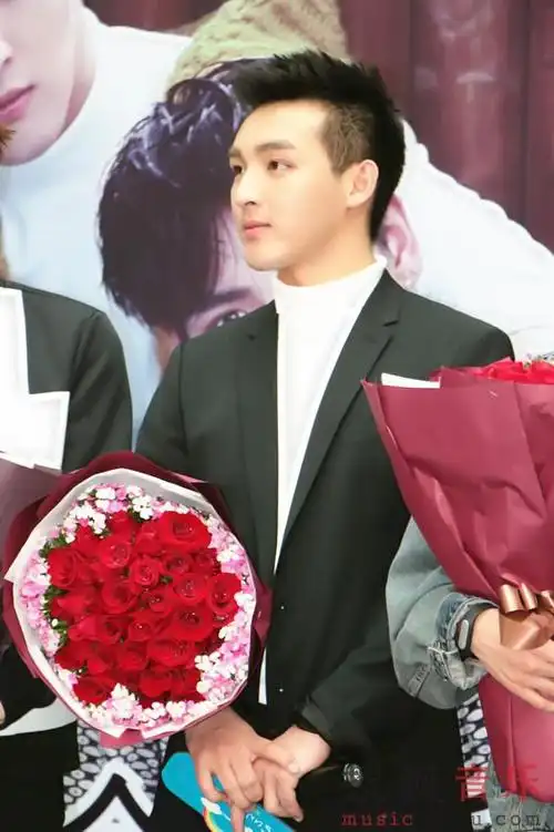 timez《觉醒》归来 北京签唱会现场表白引尖叫