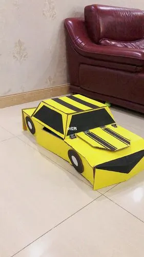 纸箱手工变形汽车