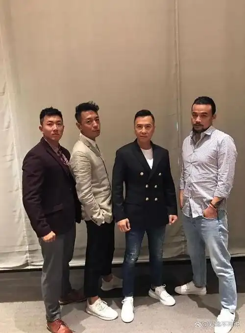 甄子丹网上资料身高1.74米,探究一下,实际净高应该是多少呢?