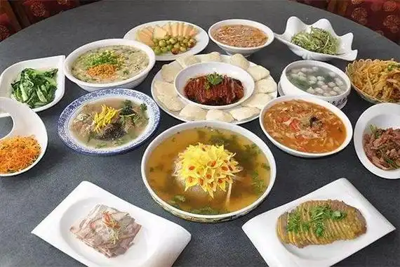 推荐:真不同,洛阳水席园.