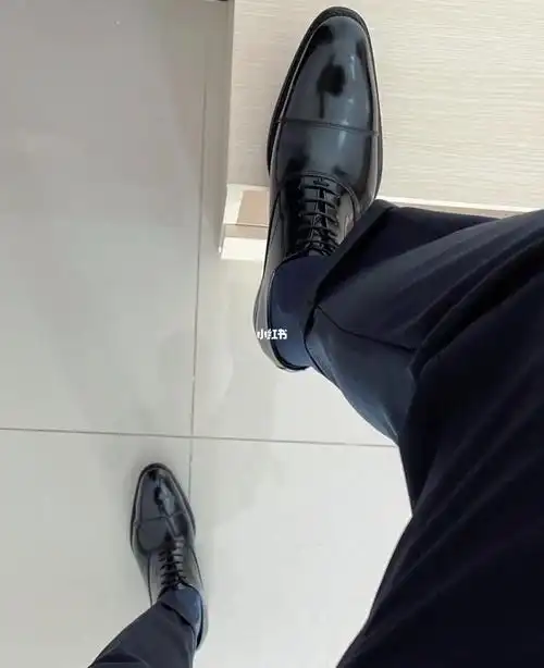 正装皮鞋  #皮鞋黑袜  #周末去哪儿