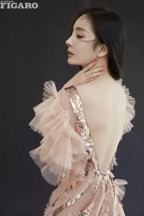 花钱减压你背后有蝴蝶骨吗不用ps就能炫背的那种