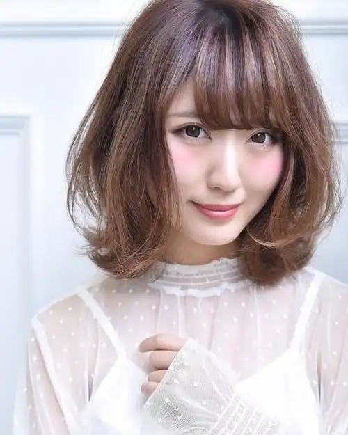 原创             圆脸,方脸,适合什么发型,怎么瘦脸?