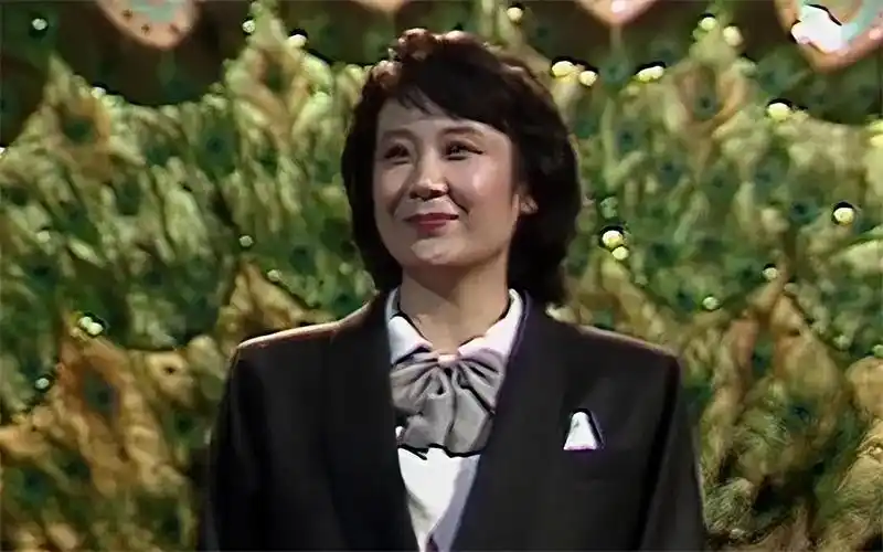 回顾苏小明离婚40年出国深造后嫁给法国富商前夫如今过得怎样