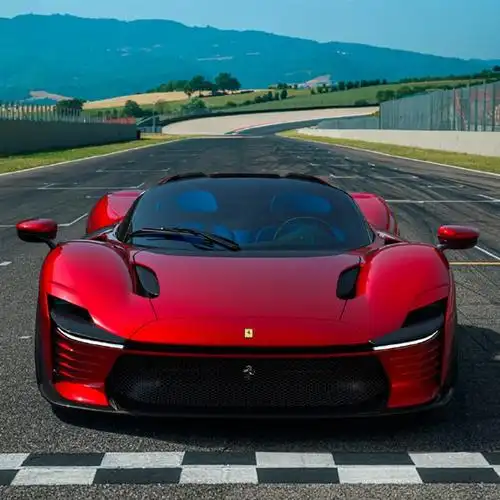 法拉利顶级超跑全球首发史上最强跃马v12内燃机