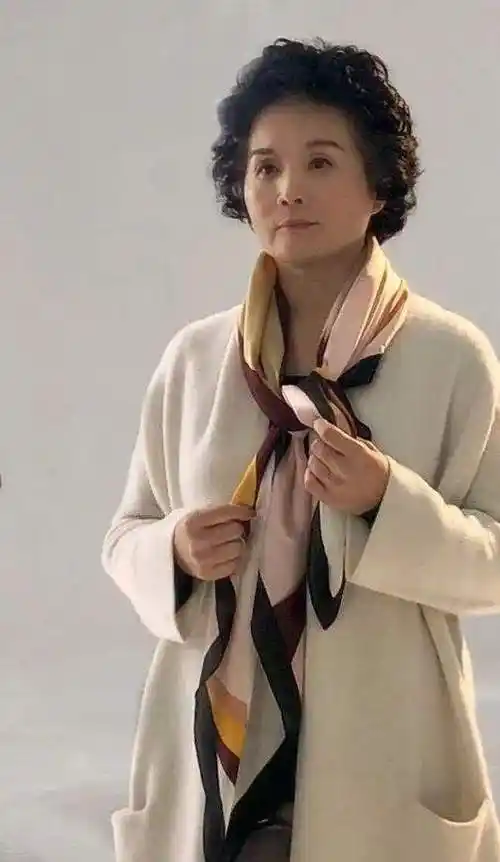 吴冕:为爱跨越2000公里,42年与丈夫感情不变,幸福美满_生活化_高原_家