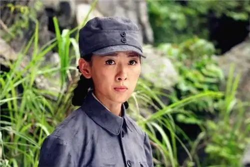 是个柔弱的女演员,其实不然,据透露,在电视剧《狼烟》的拍摄过程中