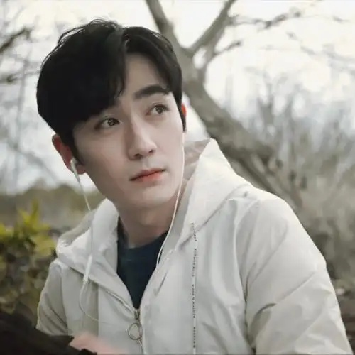 朱一龙重启之极海听雷吴邪图源系裳