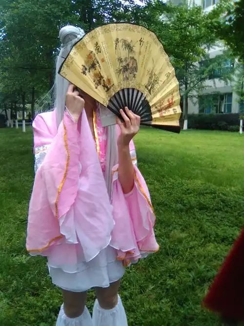 最不卖萌cos论坛安之若素 的帖子 遮住脸哟