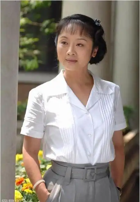 王新军前妻唐静:《红海行动》制作人,离婚后绽放不一样的魅力