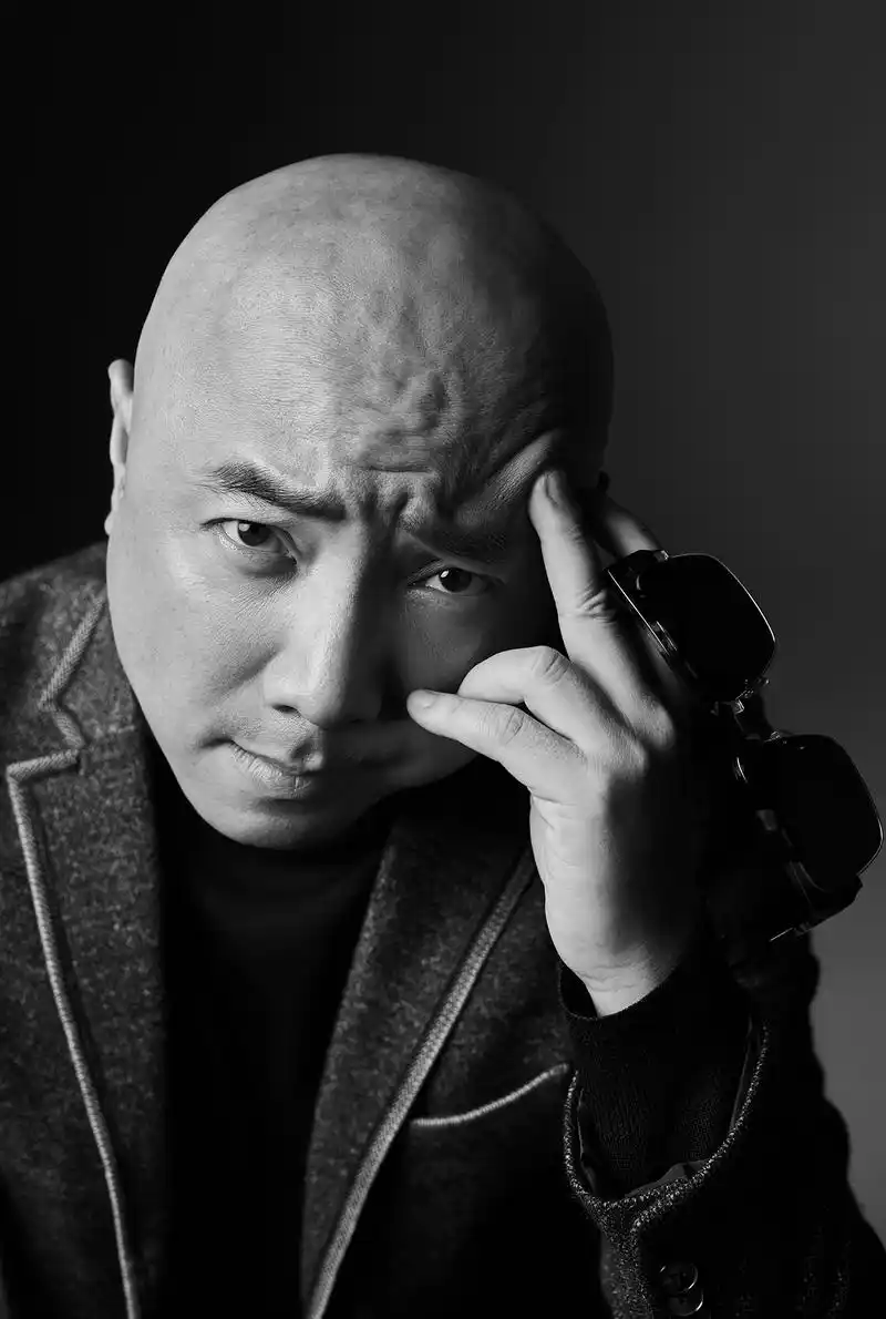 《时尚芭莎》 徐峥