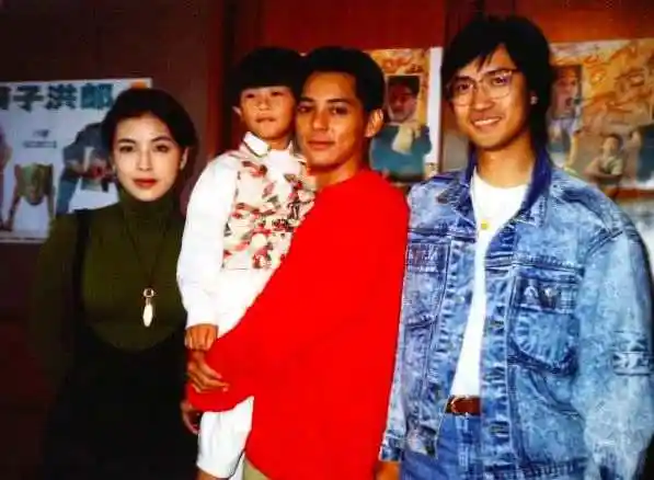 早年的洪欣曾经与香港男演员莫少聪是一对恋人,两人虽然没有结婚