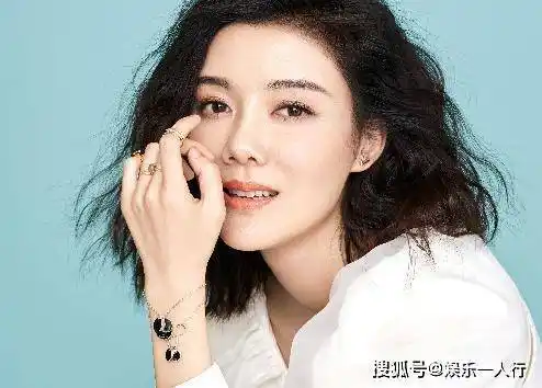 车晓终于公布自己父母的身份,都是娱乐圈的老艺术家