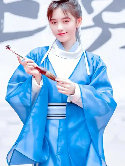 鞠婧祎漂亮书生