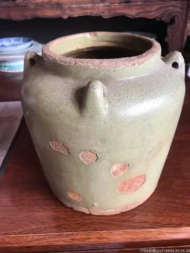 清代绿秞四系罐一个