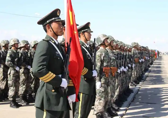 9月13日,中国参演部队在位于哈萨克斯坦马特布拉克训练场的野战兵营