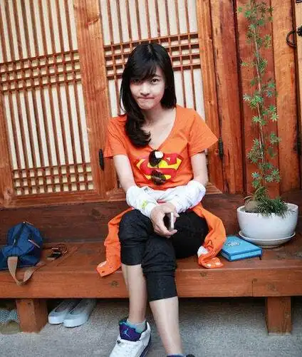 【图】奔跑吧兄弟王丽坤图片汇总 "素颜女神"长腿开跑萌点不断