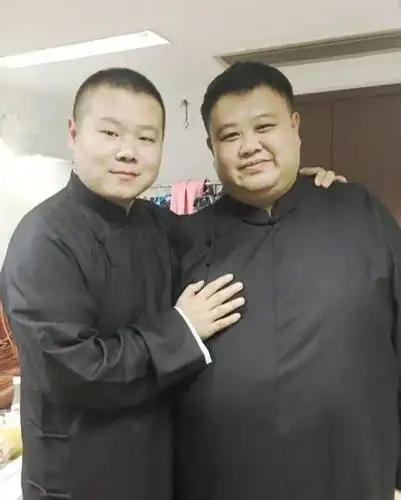 孙越是相声大师李文华的外孙,但在没进德云社之前,孙悦一直在