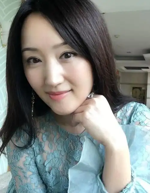 鲍国安儿子鲍毅个人简历 鲍国安儿子资料(图3)