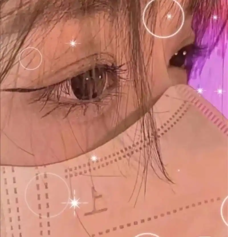 戴口罩唯美女生头像